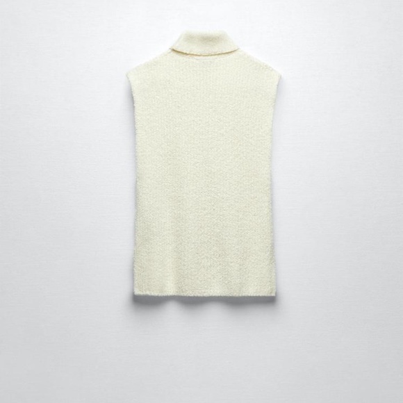 Zara women’s Chenille Top - Picture 2 of 12